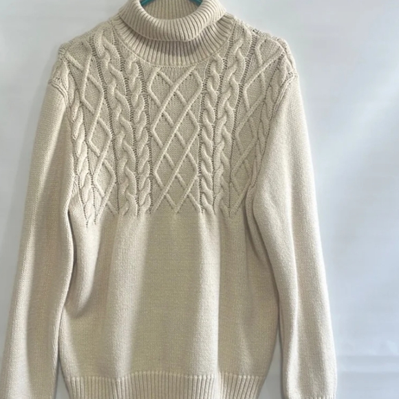 H&M knit men’s sweater size M Turtle neck Excellent condition
